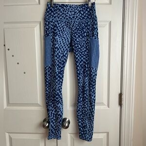 Fabletics Powerhold on the go Blue Two-Tone Leopard Print High-Rise Leggings